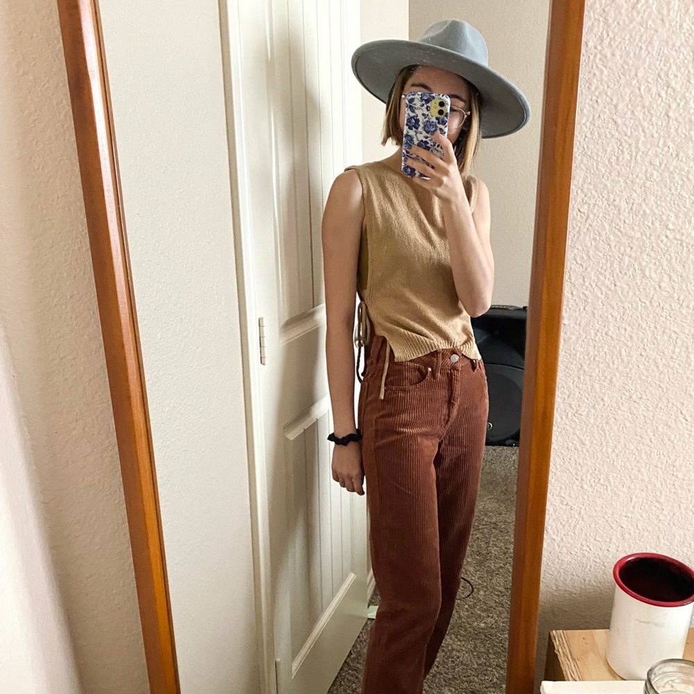 Meet your Posher, Lily